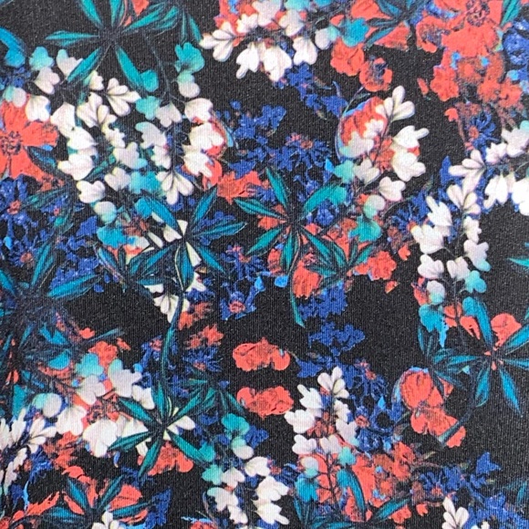 Woman’s dress - Picture 3 of 4